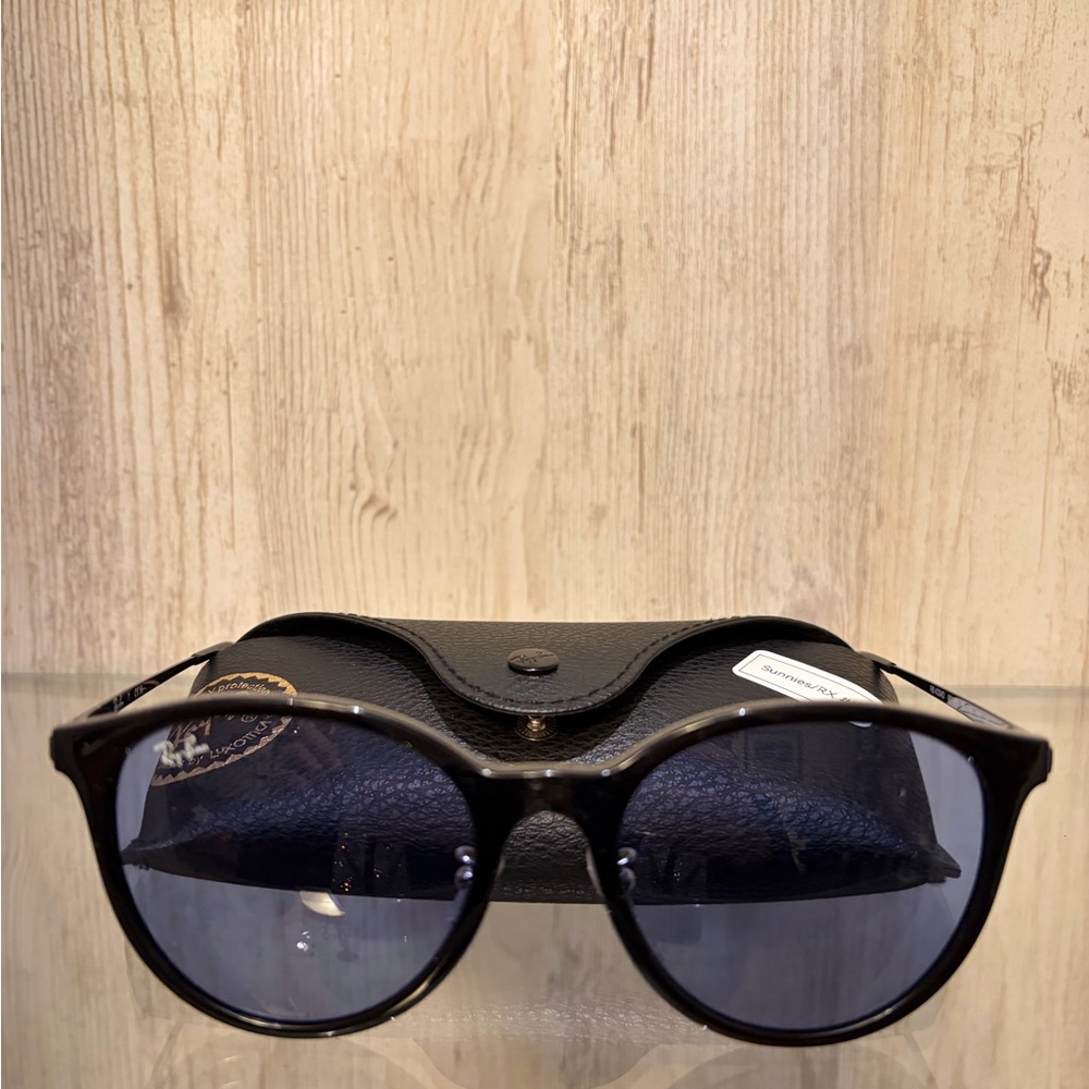 Ray-Ban Black Sunglasses with Blue Lenses